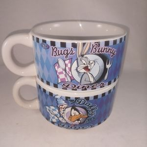 Vintage 1998 Bugs Bunny Daffy Duck soup mugs